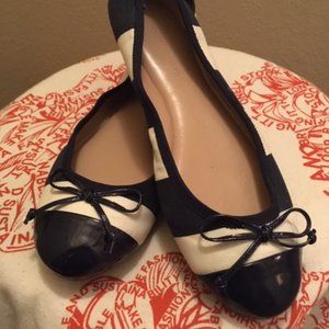 Banana Republic canvas/patent leather flats NWOT